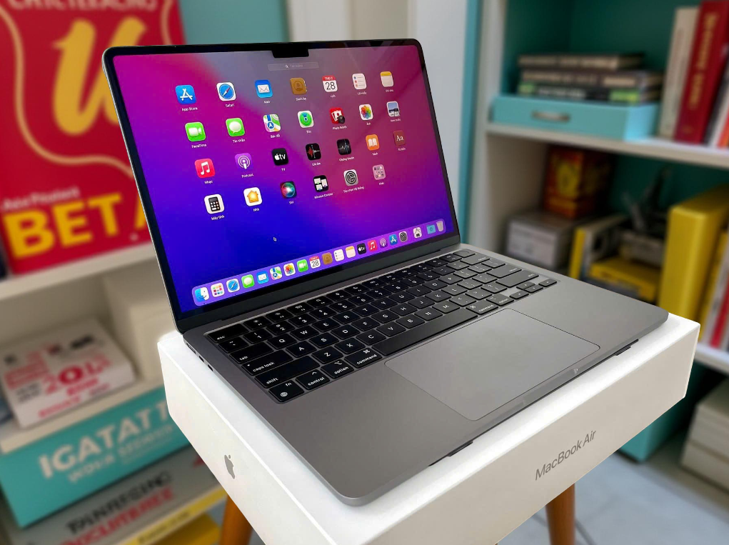 MACBOOK AIR M2 2022 MLY33SA-A RAM 8GB SSD 256GB 13.6INCH4