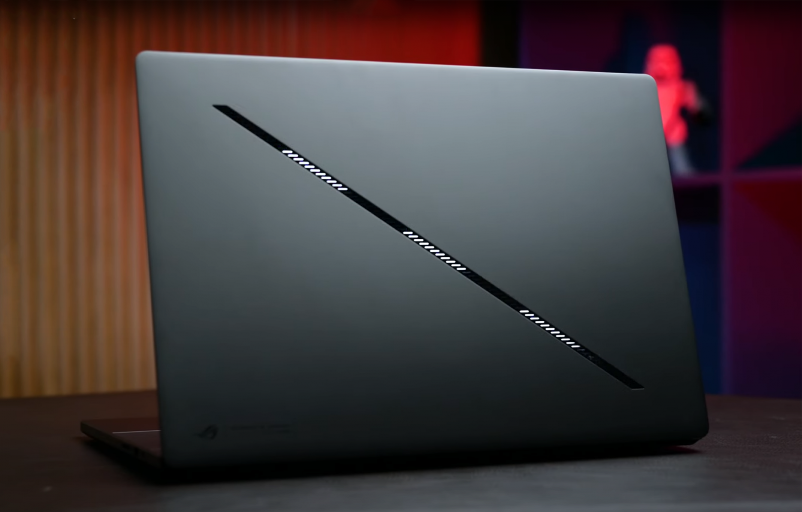 ASUS ROG ZEPHYRUS G16 GU605 2024