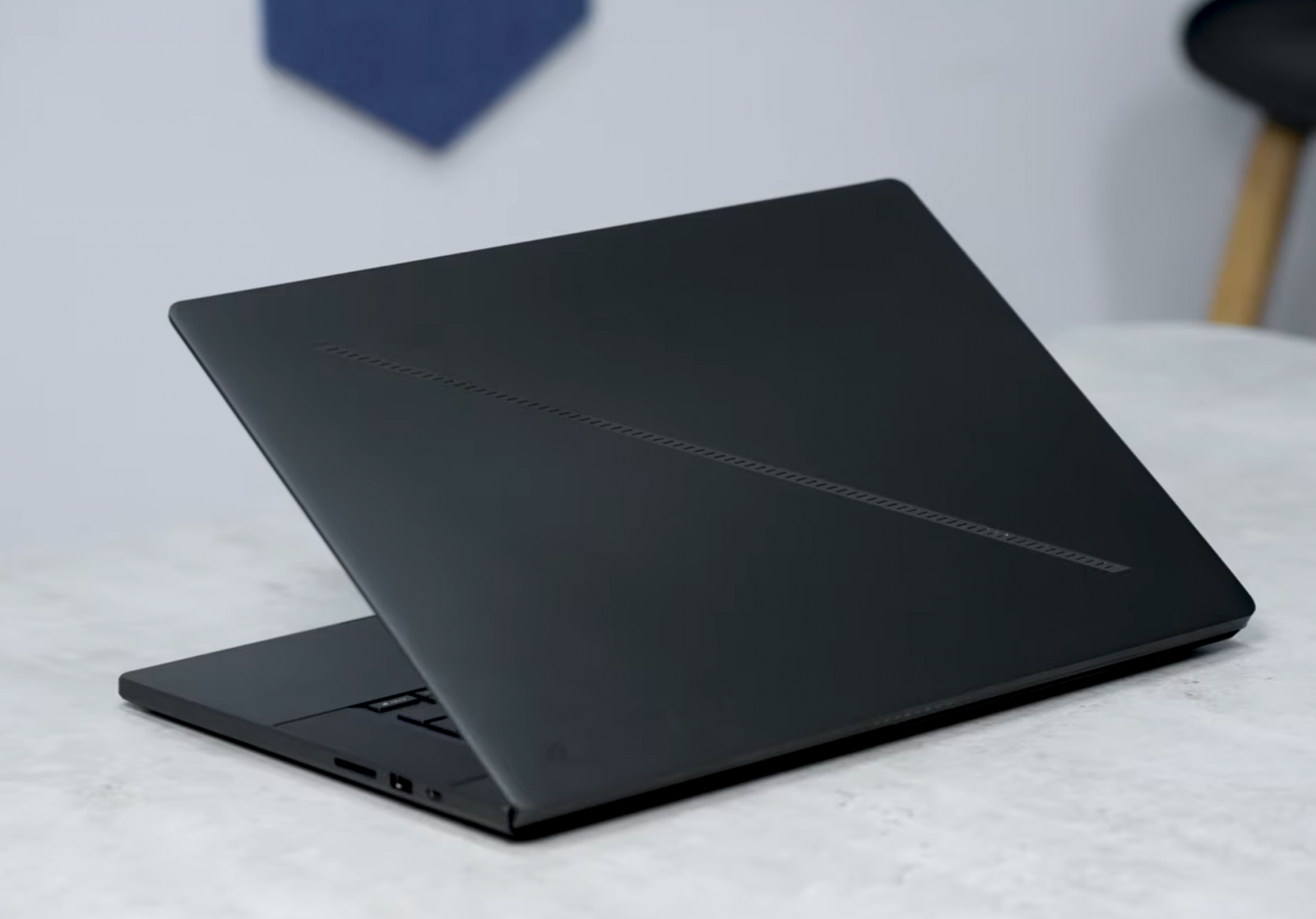 ASUS ROG ZEPHYRUS G16 GU605 2024