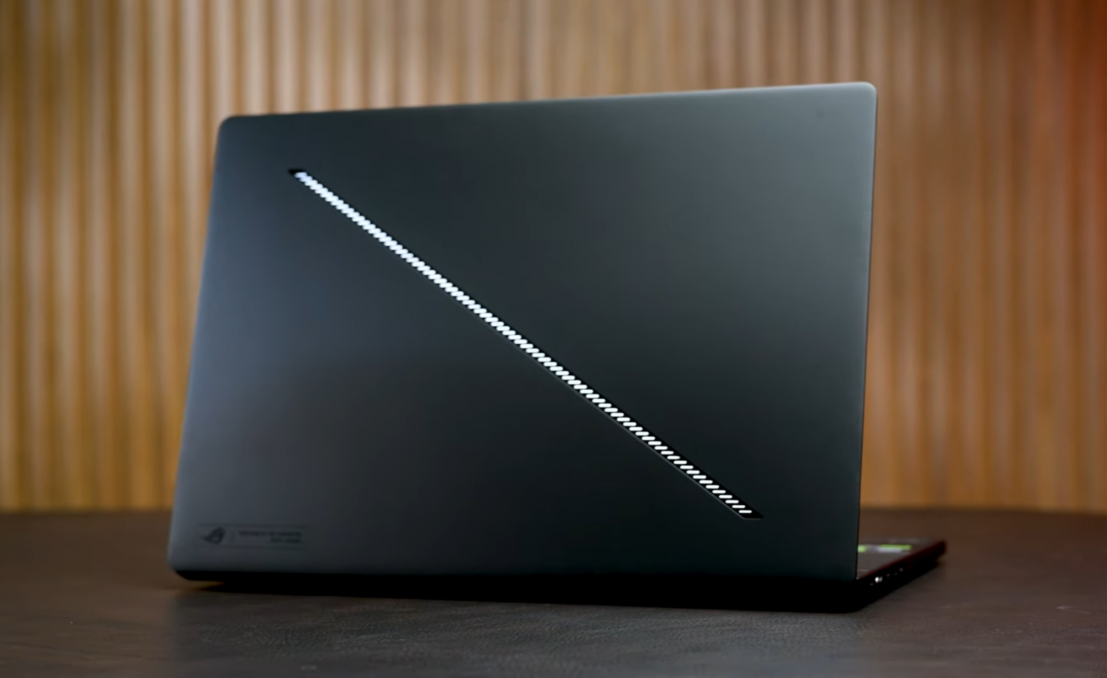 ASUS ROG ZEPHYRUS G16 GU605 2024
