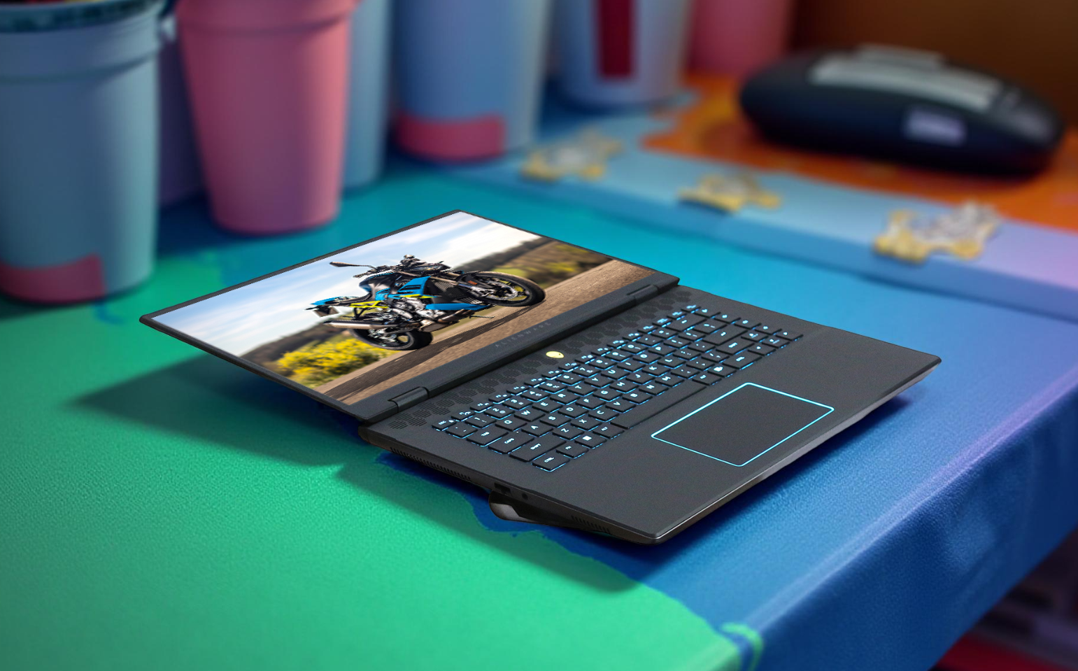 DELL ALIENWARE M16 R2 ULTRA 9 185H