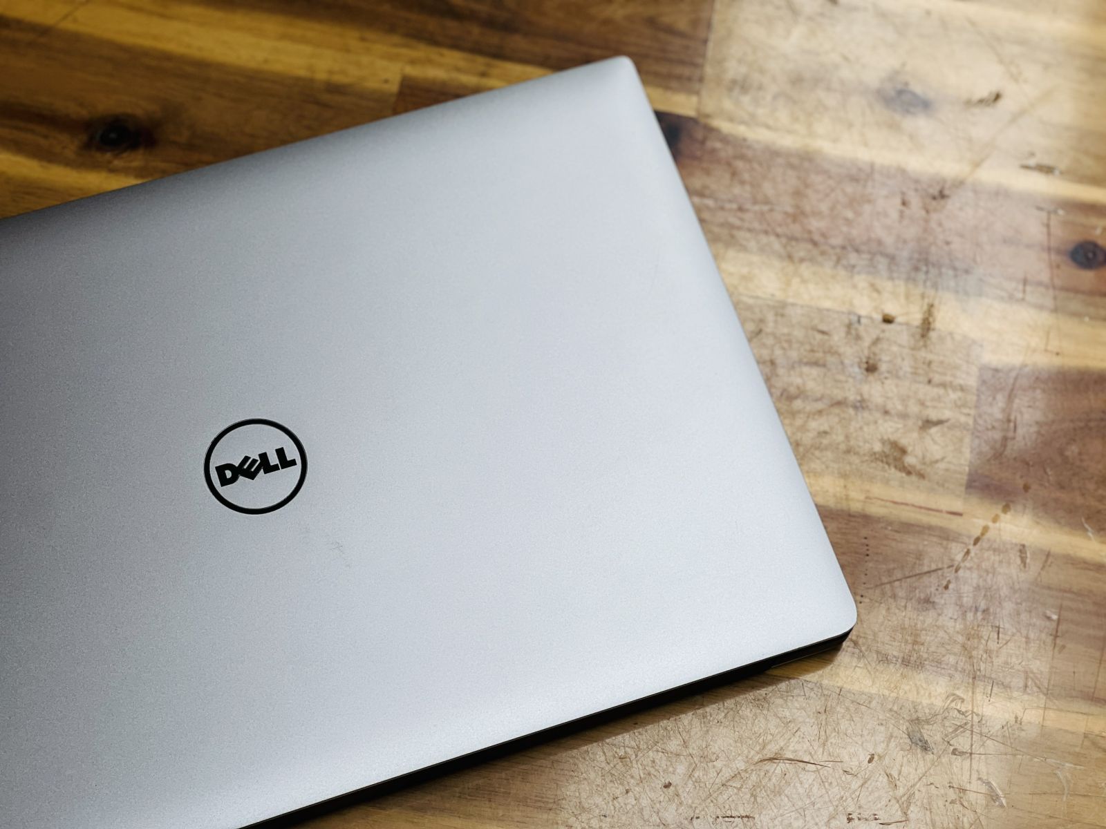 DELL PRECISION 5520 I7 6820H/ RAM 16G/ Quadro M1200/ 15.6inch Tràn Viền/ Full HD IPS/ LAPTOP CHUYÊN ĐỒ HỌA/ GIÁ RẺ