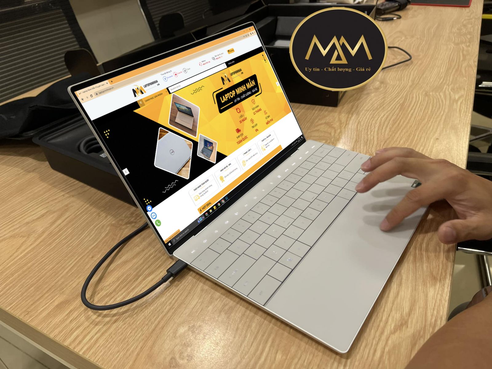 Dell XPS 13 9320 i7 1260P giá rẻ