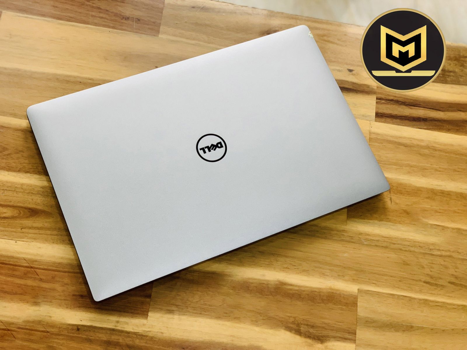 DELL XPS 15 9560 i7 7700HQ GTX 1050 GIÁ RẺ