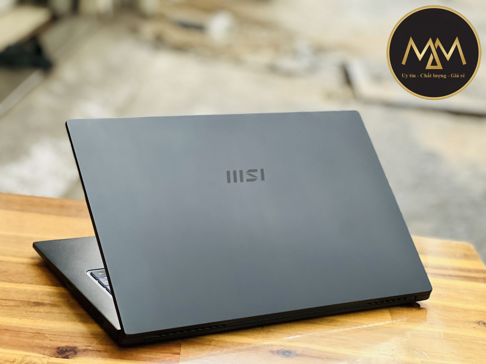 Noi-ban-laptop-gaming-MSI-uy-tin-gia-re
