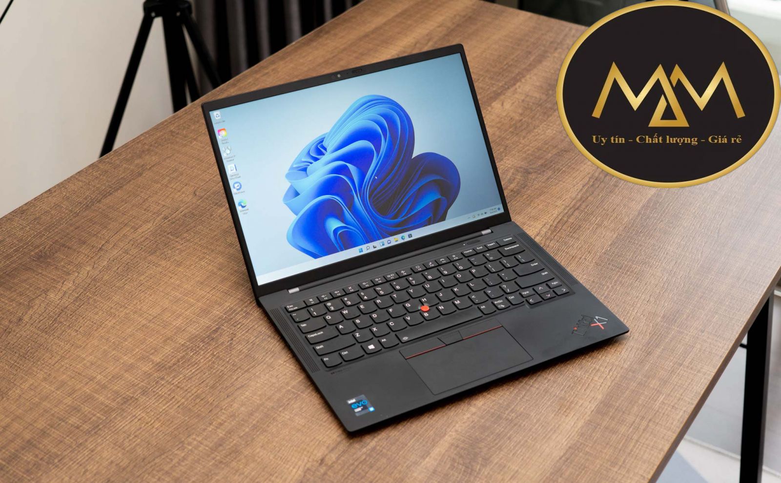 Thay màn hình laptop Lenovo giá rẻ Tân Bình