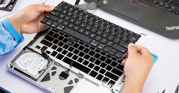 Thay-bàn-phím-laptop-quận-12