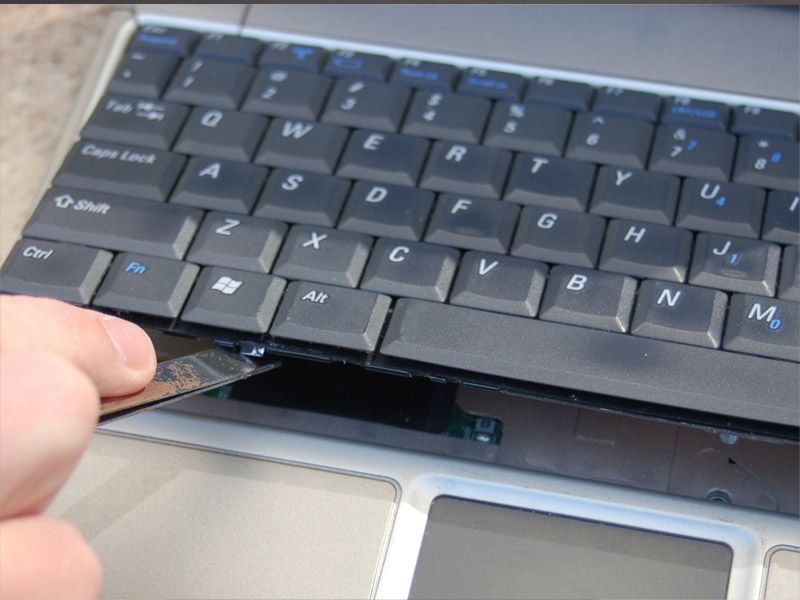Thay-bàn-phím-laptop-quận-12