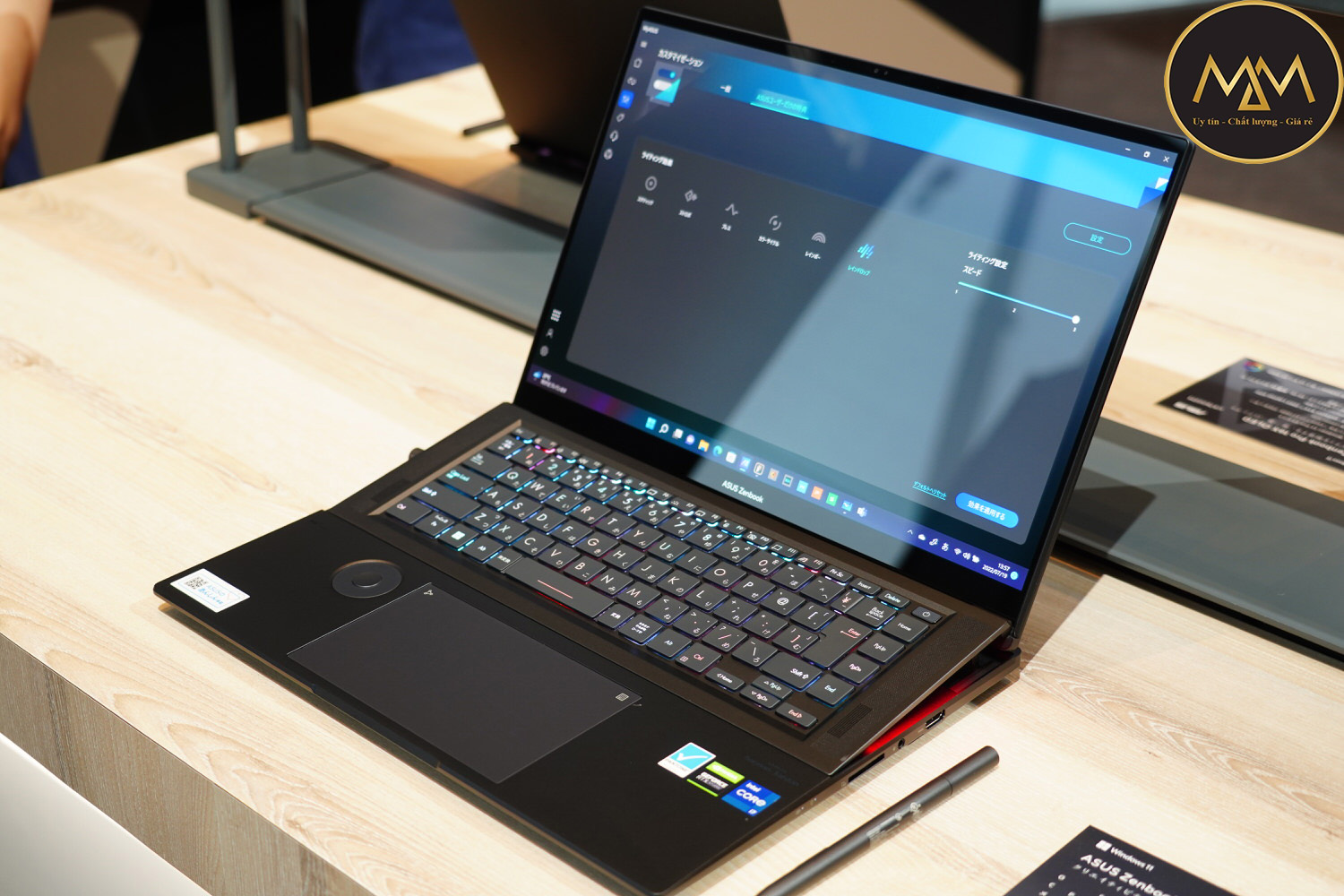 Thay-màn-hình-laptop-HP-giá-rẻ-Tân-Bình