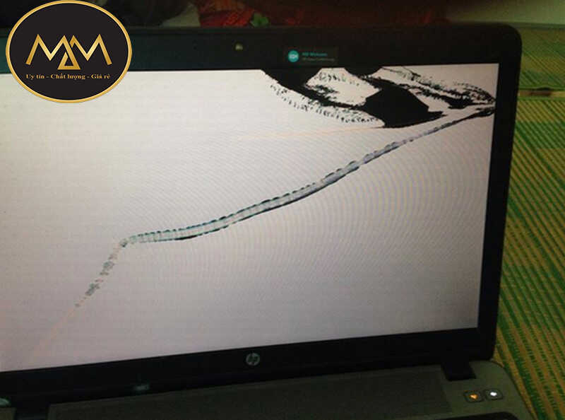 Thay-màn-hình-laptop-lenovo-thinkpad-giá-rẻ-TPHCM
