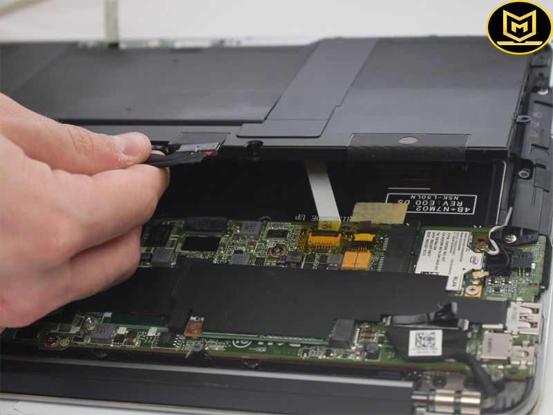 Thay-pin-laptop-Dell-quận-8