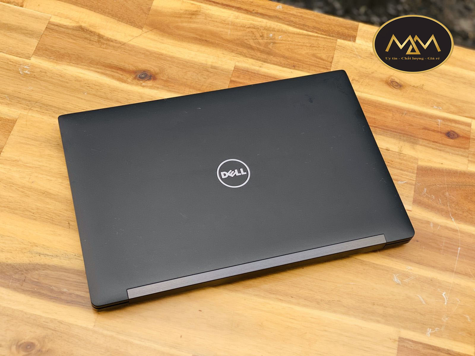 Top-10-mau-laptop-Dell-danh-cho-hoc-sinh