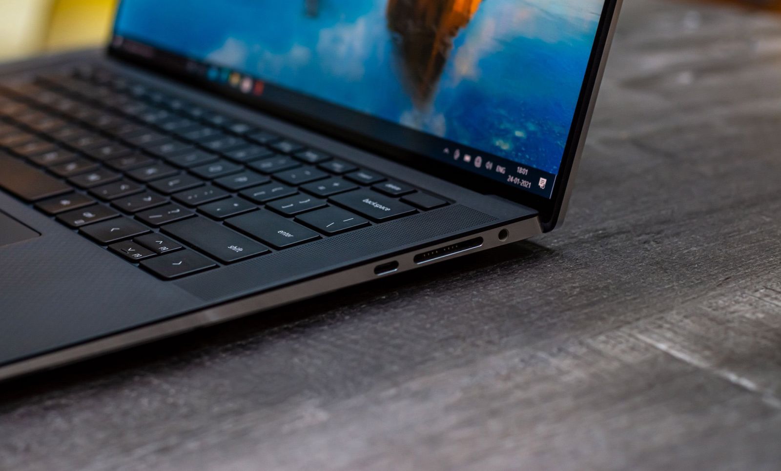Dell XPS 15 9500 I7 10750H/ 16GB/ SSD 512GB/ Full HD GTX 1650TI 4GB/ Laptop Chuyên Đồ Họa/ Giá rẻ