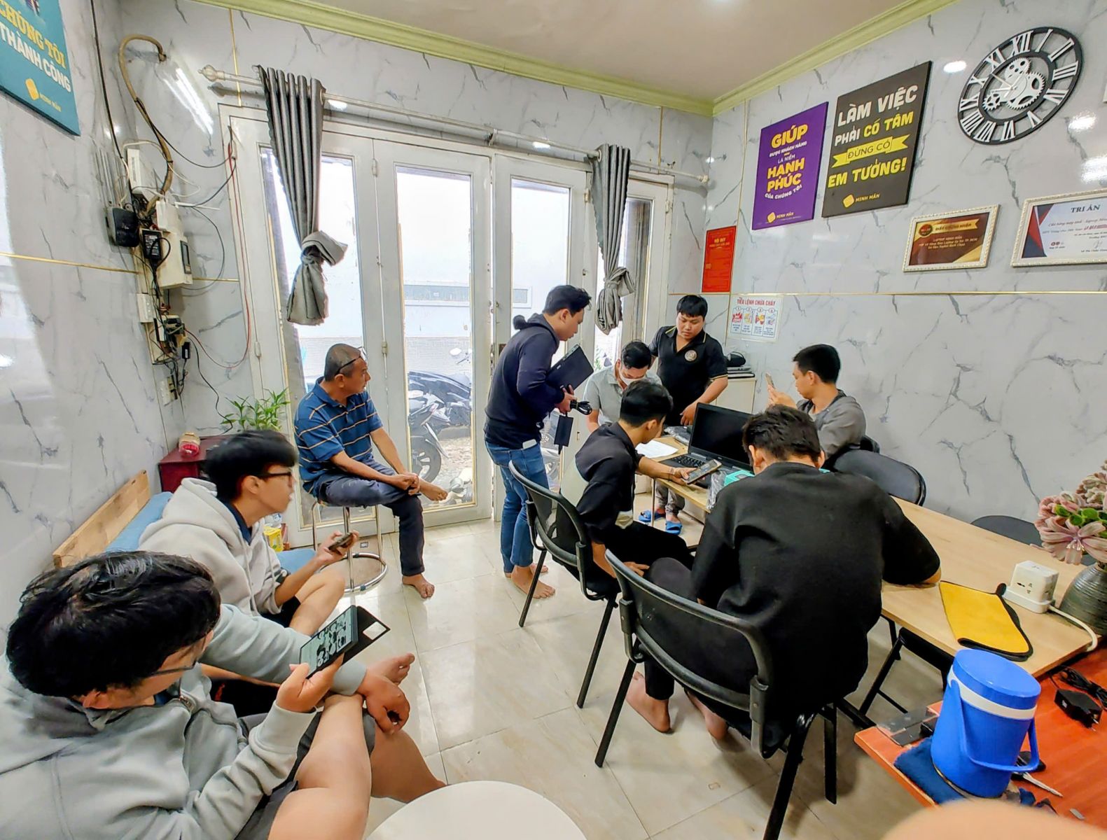 SO SÁNH DELL XPS 9310 VÀ DELL LATITUDE 9420