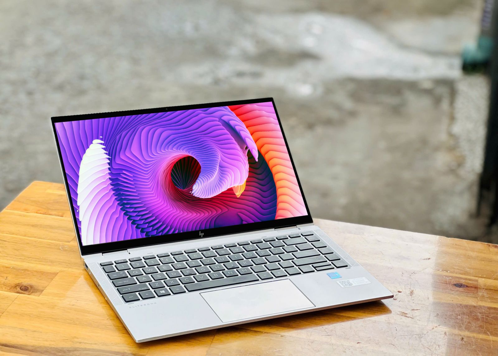 HP ELITEBOOK X360 1040 G8