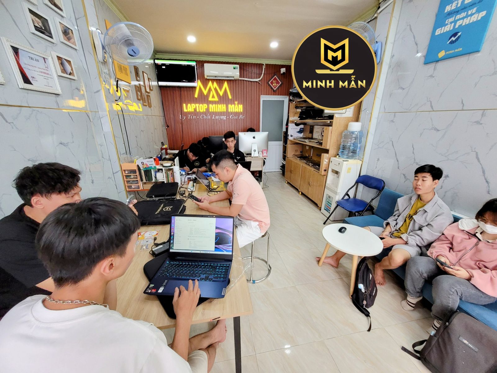 LAPTOP 15INCH MỎNG NHẸ DƯỚI 10 TRIỆU ĐÁNG MUA
