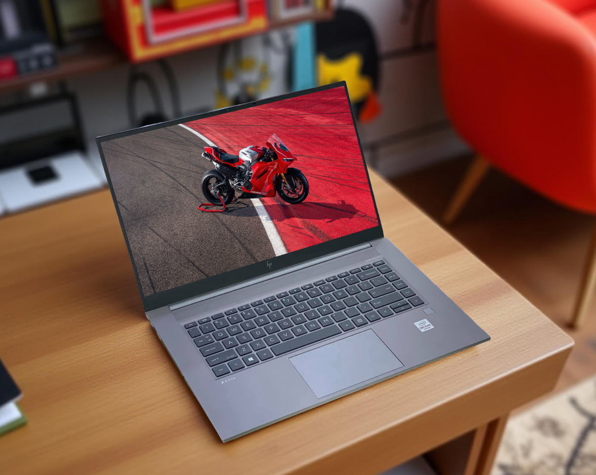 HP ZBOOK STUDIO 15 G7 i7 10850H