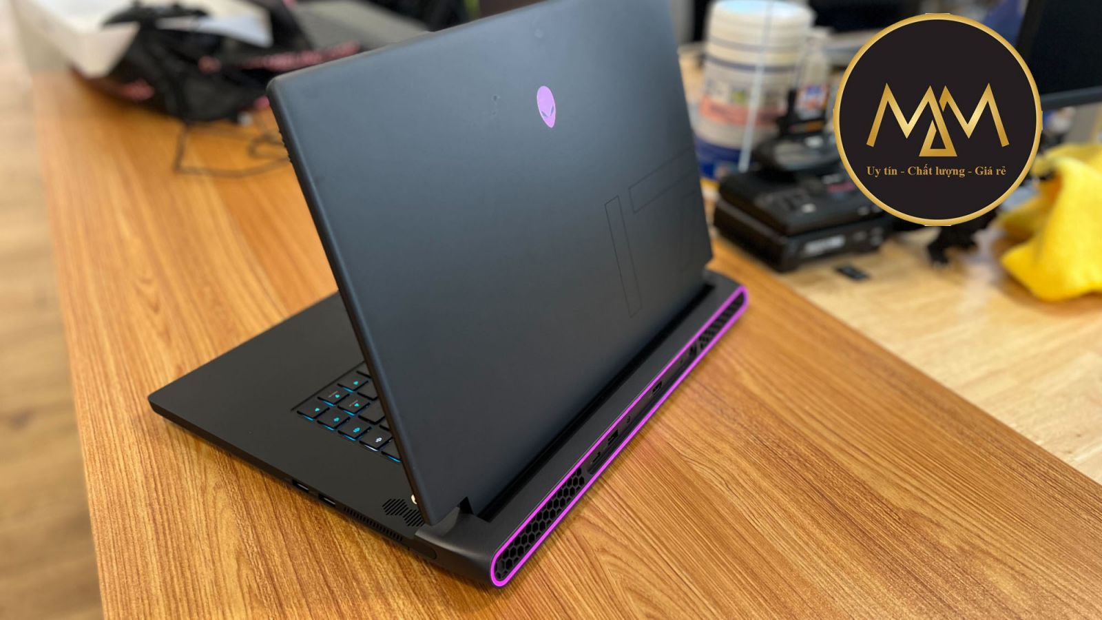 DELL ALIENWARE M17 R5 2022 RYZEN 9 6900HX