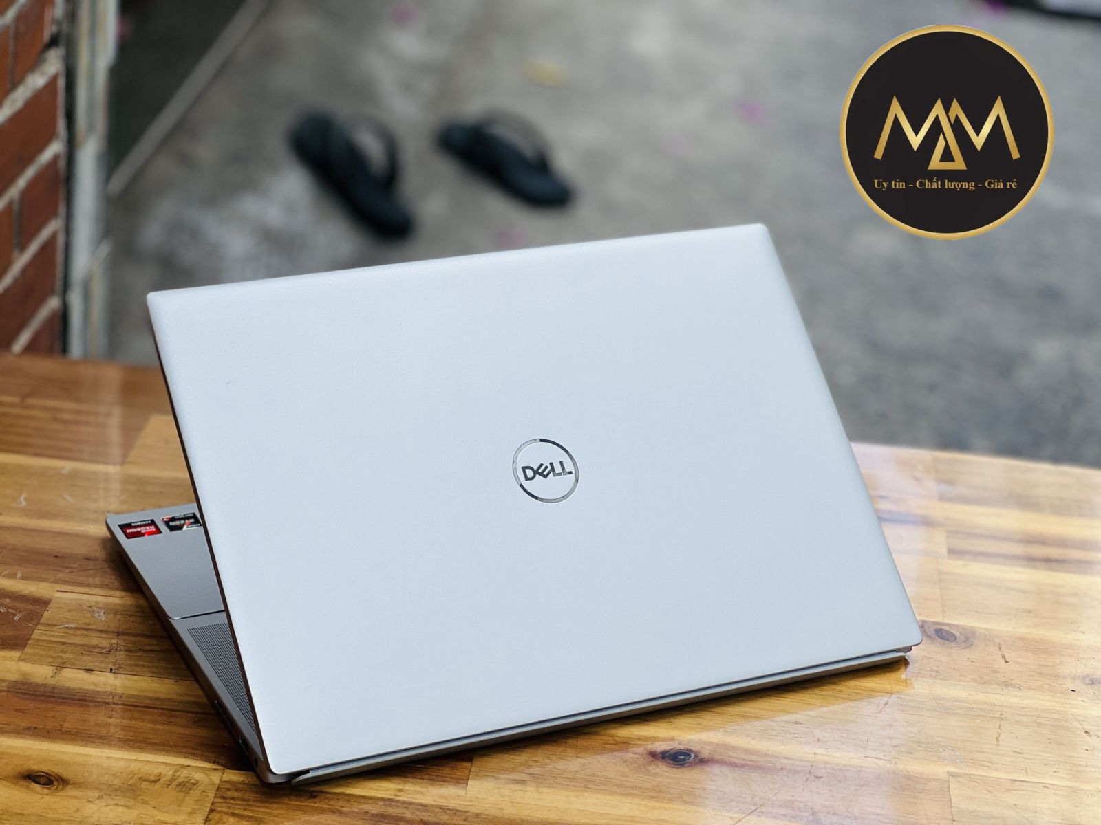 DELL INSPIRON 5625 RYZEN 7 5825U