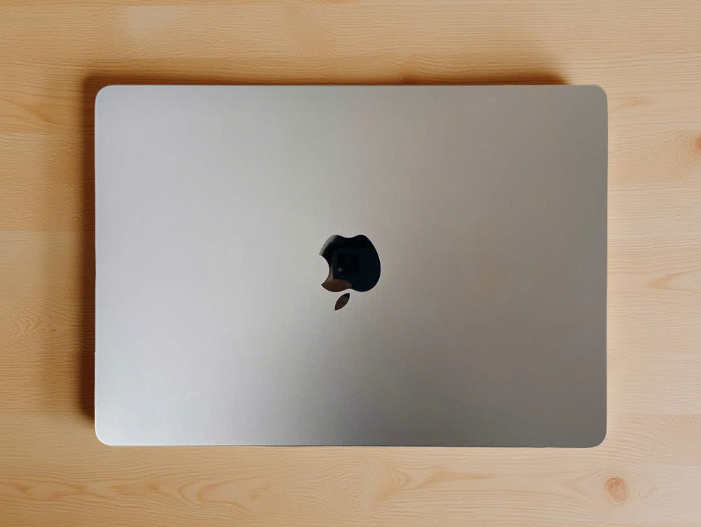 MACBOOK AIR M2