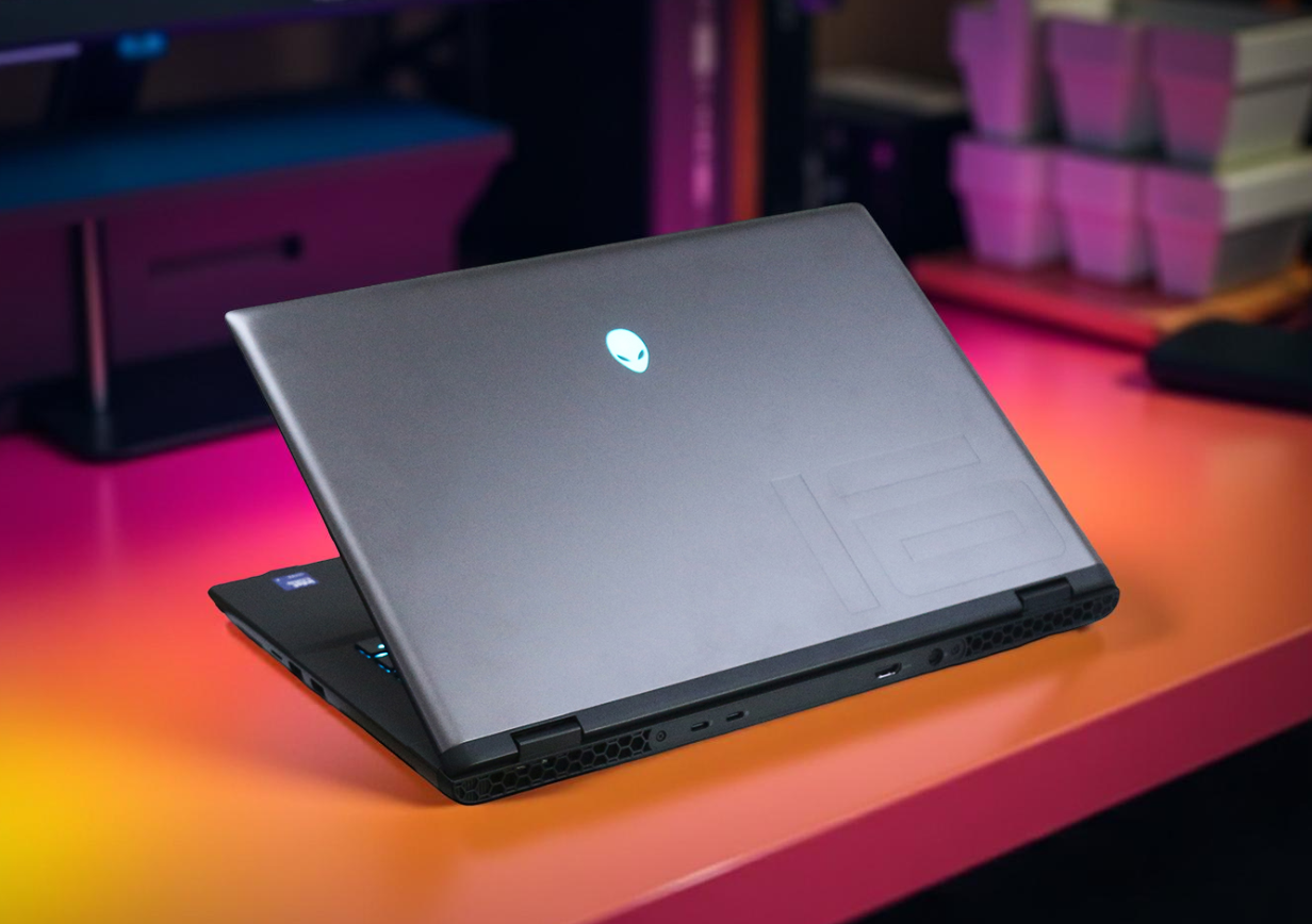LAPTOP DELL ALIENWARE M16 R2 ULTRA 9 185H RTX 4070 8GB 16INCH QHD 240HZ GAMING NGƯỜI HÀNH TINH GIÁ RẺ