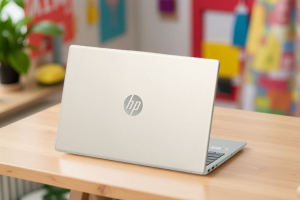LAPTOP HP 15 FD0303TU i3 1315U 15.6INCH FHD VIỀN MỎNG VĂN PHÒNG MỎNG NHẸ GIÁ RẺ