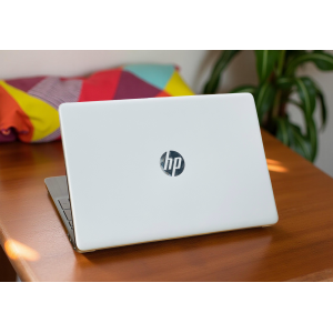LAPTOP HP 15S FQ2712TU i3 1115G4 15.6INCH FHD MÀU BẠC TRẮNG CHUYÊN VĂN PHÒNG GIÁ RẺ