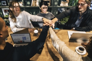 CỬA HÀNG BÁN MACBOOK CŨ UY TÍN GIÁ RẺ QUẬN PHÚ NHUẬN