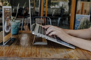 CỬA HÀNG BÁN LAPTOP ASUS CŨ GIÁ RẺ HÓC MÔN